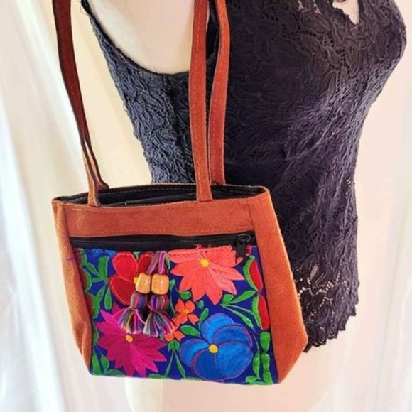 Embroidered Fabric Purse Tote Bag Floral  For Travel Cosmetics Zip Top - Picture 7 of 7